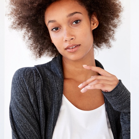 Aritzia Heather Black Diderot Sweater - Picture 8 of 10